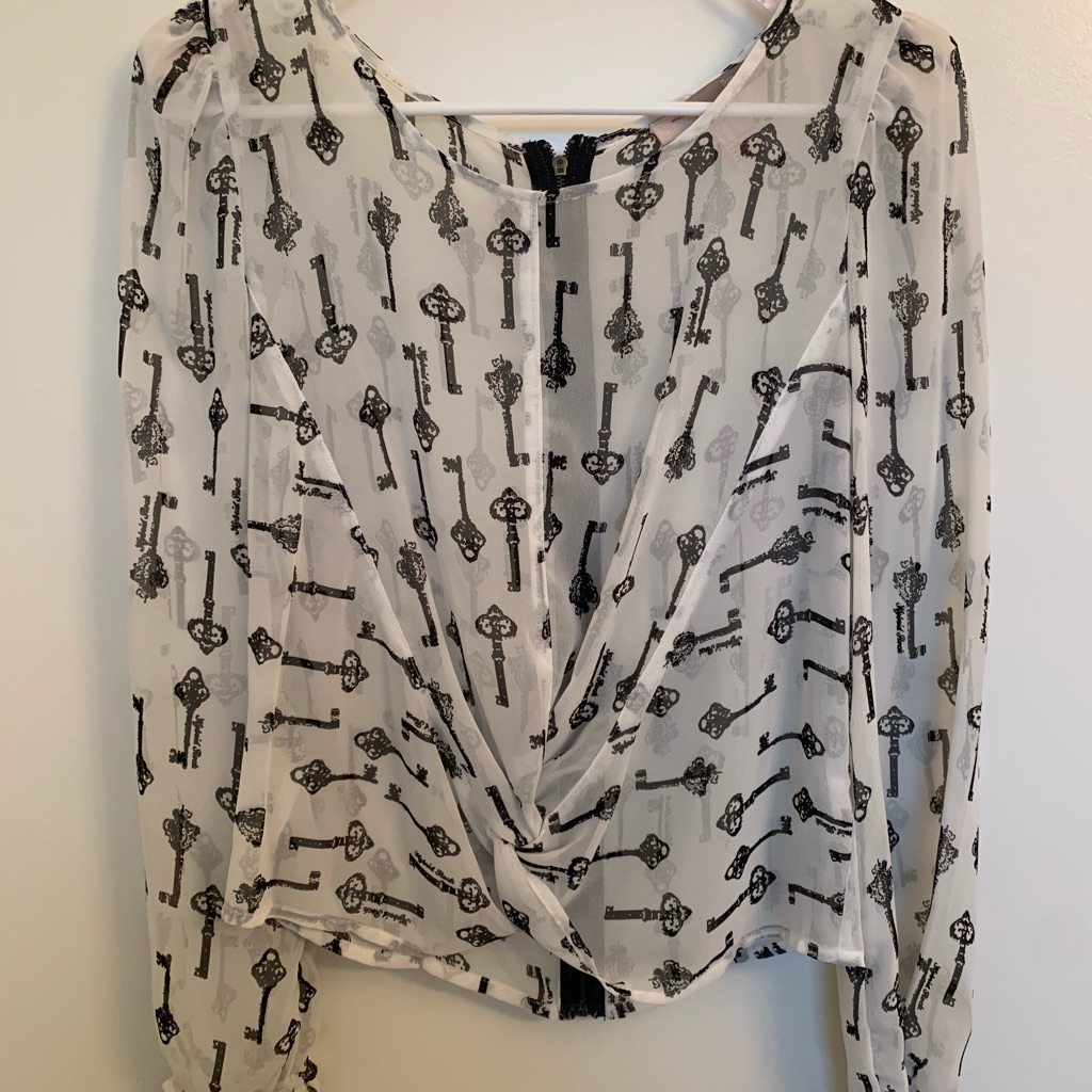 # Key Blouse